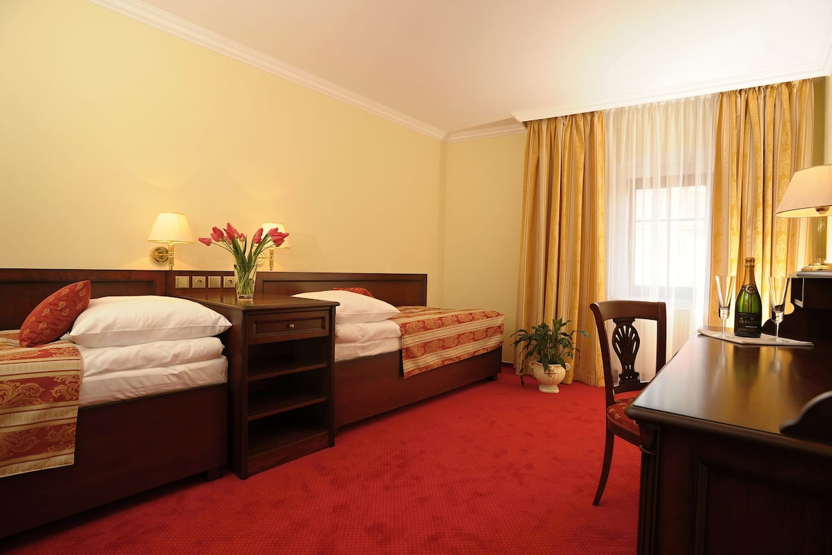 standard triple room, 1 bedroom, non smoking | children’s theme room