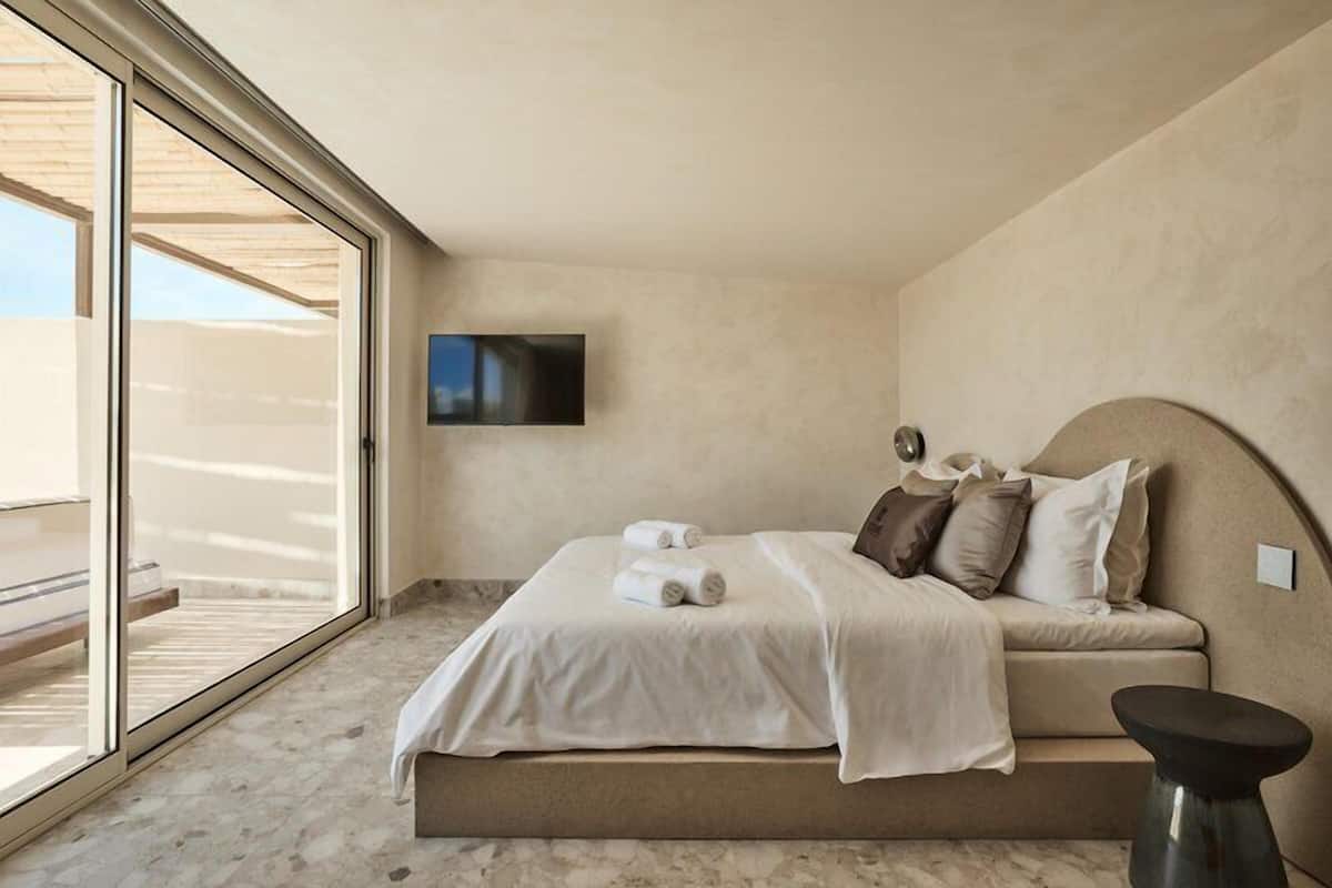 Loft Bliss Suite Sea View with Hydromassage Bathtub | 1 soverom, sengetøy av topp kvalitet, minibar og safe på rommet