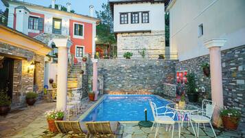 Konaklama yerinin ön cephesi