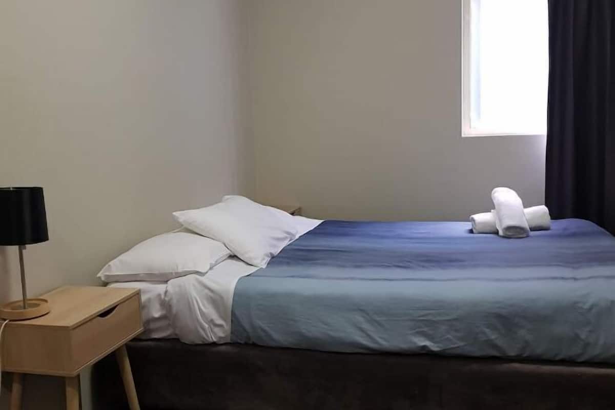 Blackout curtains, free WiFi, bed sheets