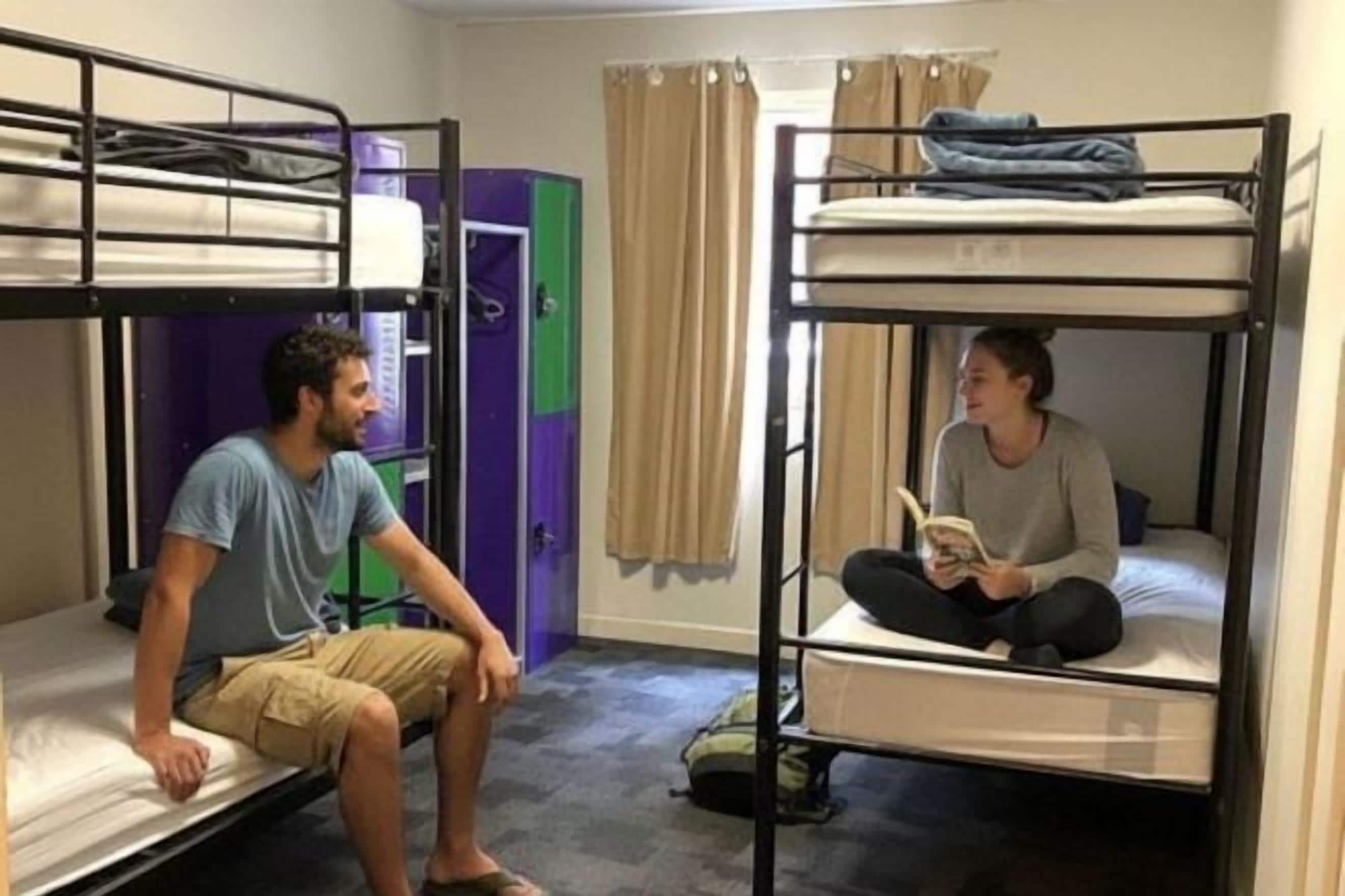 Màn/rèm cản sáng, truy cập Internet không dây miễn phí, bộ trải giường 