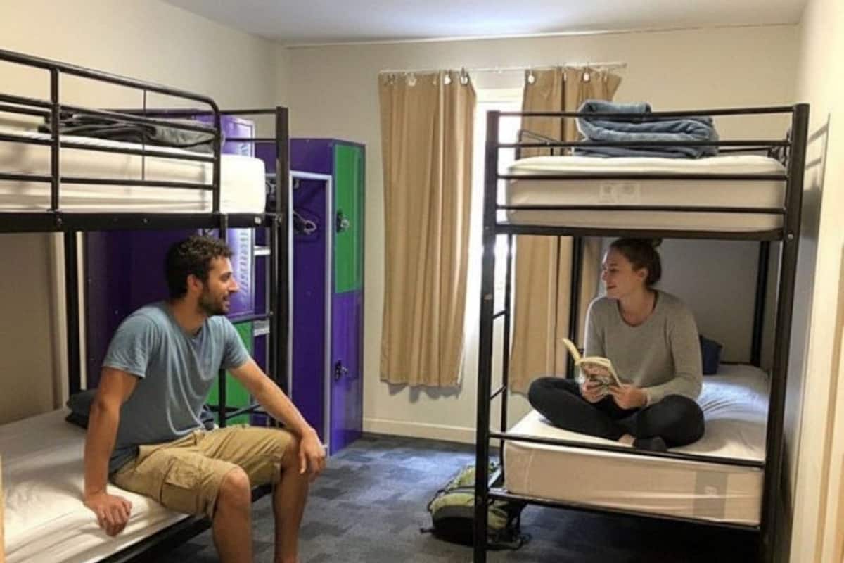 Cortinas blackout, wifi gratis y ropa de cama 