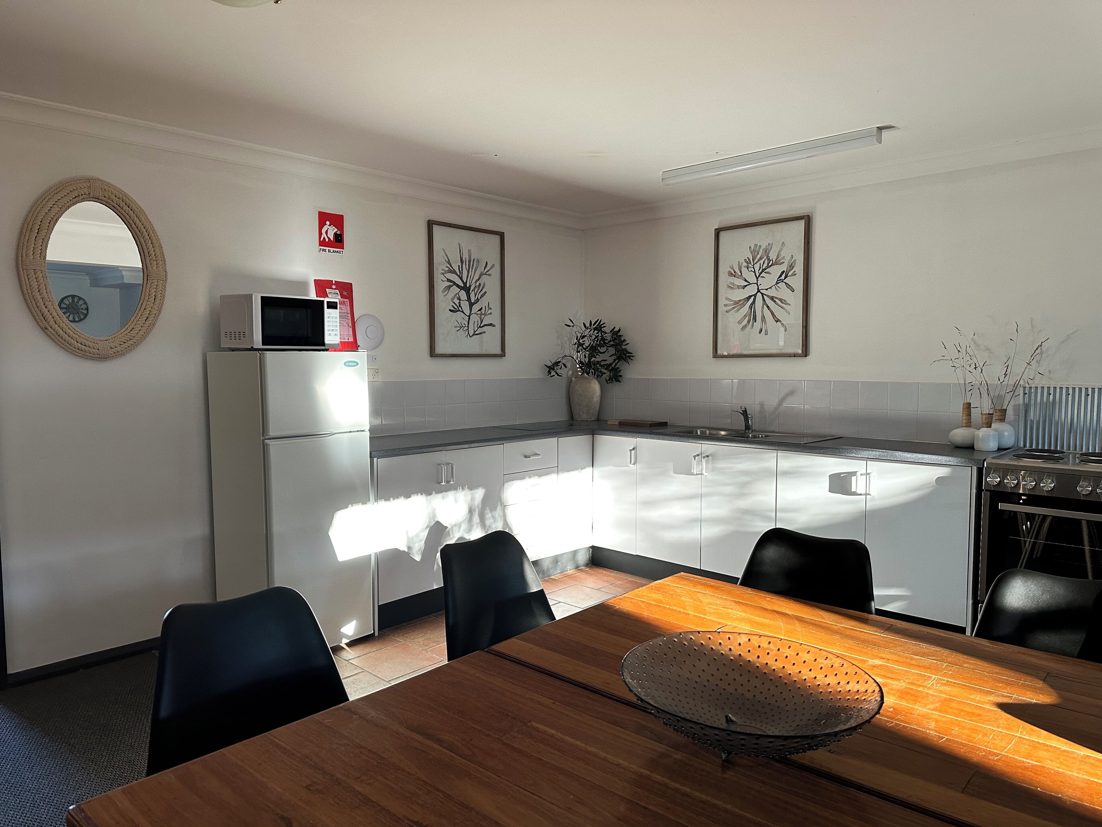 apartment | desk, wifi, bed sheets