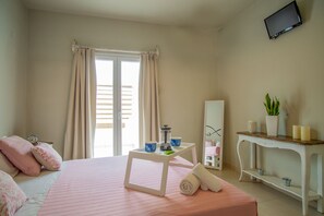Superior Triple One Bedroom Apartment | 1 間臥室、客房內保險箱、熨斗/熨衣板、免費搖籃/嬰兒床