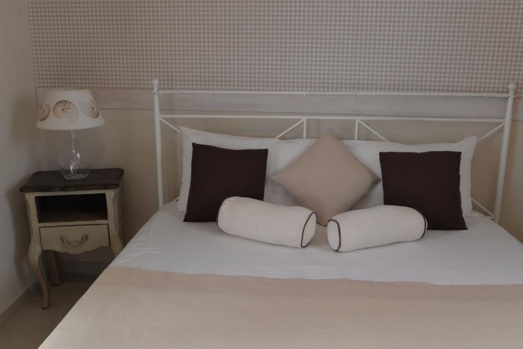 1 bedroom, in-room safe, iron/ironing board (on request), cribs (free)