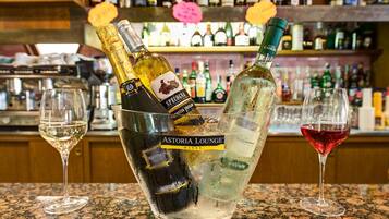 Bar (in der Unterkunft)