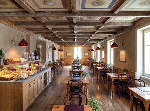 Dinner served -  QC Hotel Bagni Vecchi (Valdidentro)