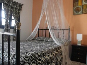 Room - Danae Villa (Santorini)