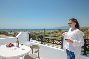 Deluxe Suite, Balcony | Terrace/patio - Villa Adriana (Naxos)