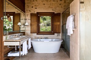 Junior Suite, Private Pool, Sea View | Bathroom - Cap Rocat (Llucmajor)