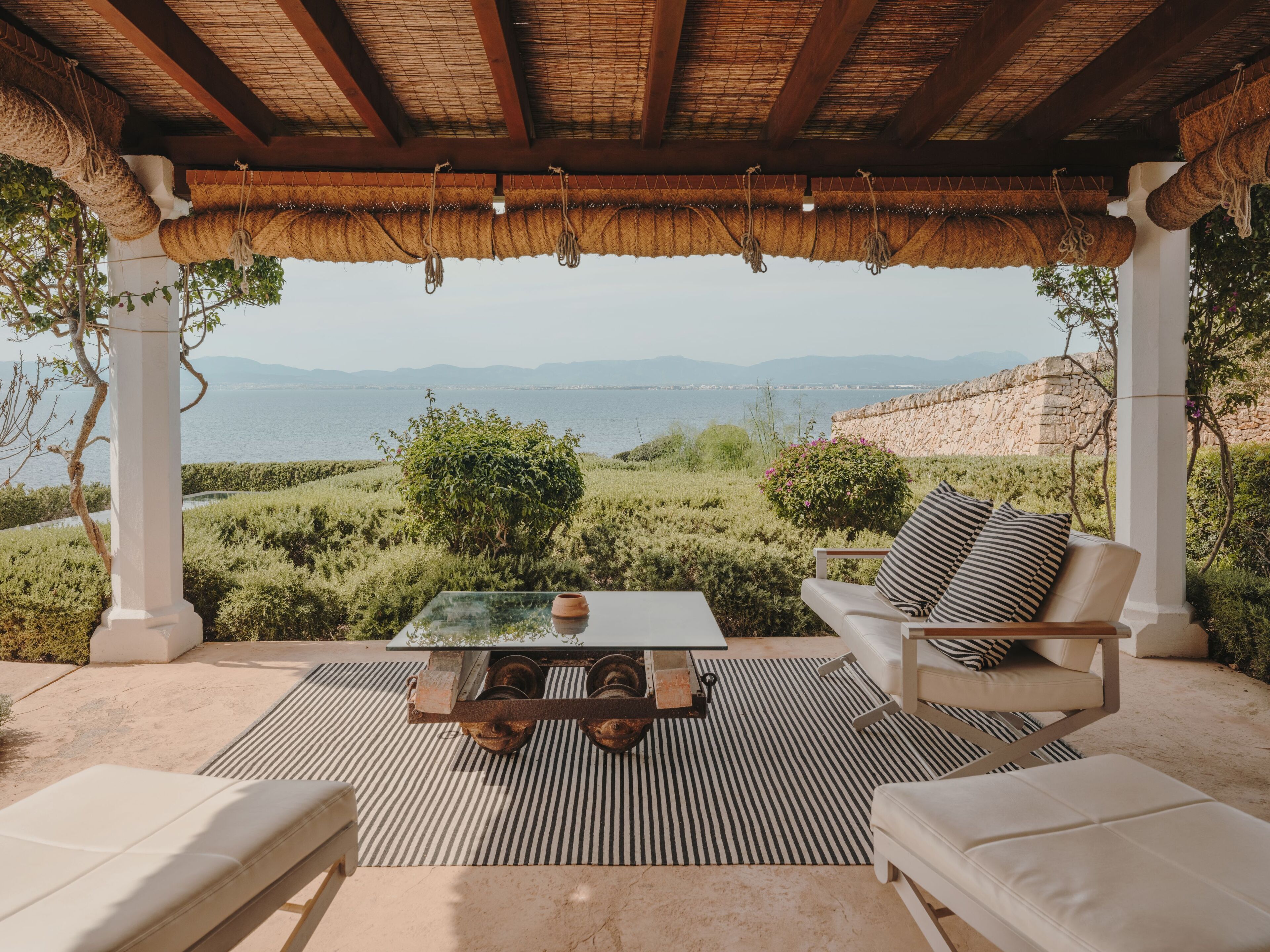 Suite junior, alberca privada, vista al mar | Terraza o patio