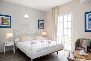 Pillow-top beds, in-room safe, desk, iron/ironing board - Hotel Marbella (Fuengirola)