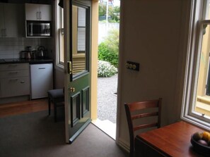 City Cottage | Dapur peribadi | Peti sejuk, ketuhar gelombang mikro, dapur, mesin basuh pinggan mangkuk