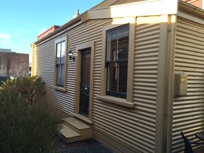 Courtyard - City Cottages (WELLINGTON)