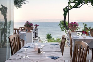 Food court - Kaiser Bridge (Corfu)
