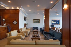 Lobby - Kaiser Bridge (Corfu)