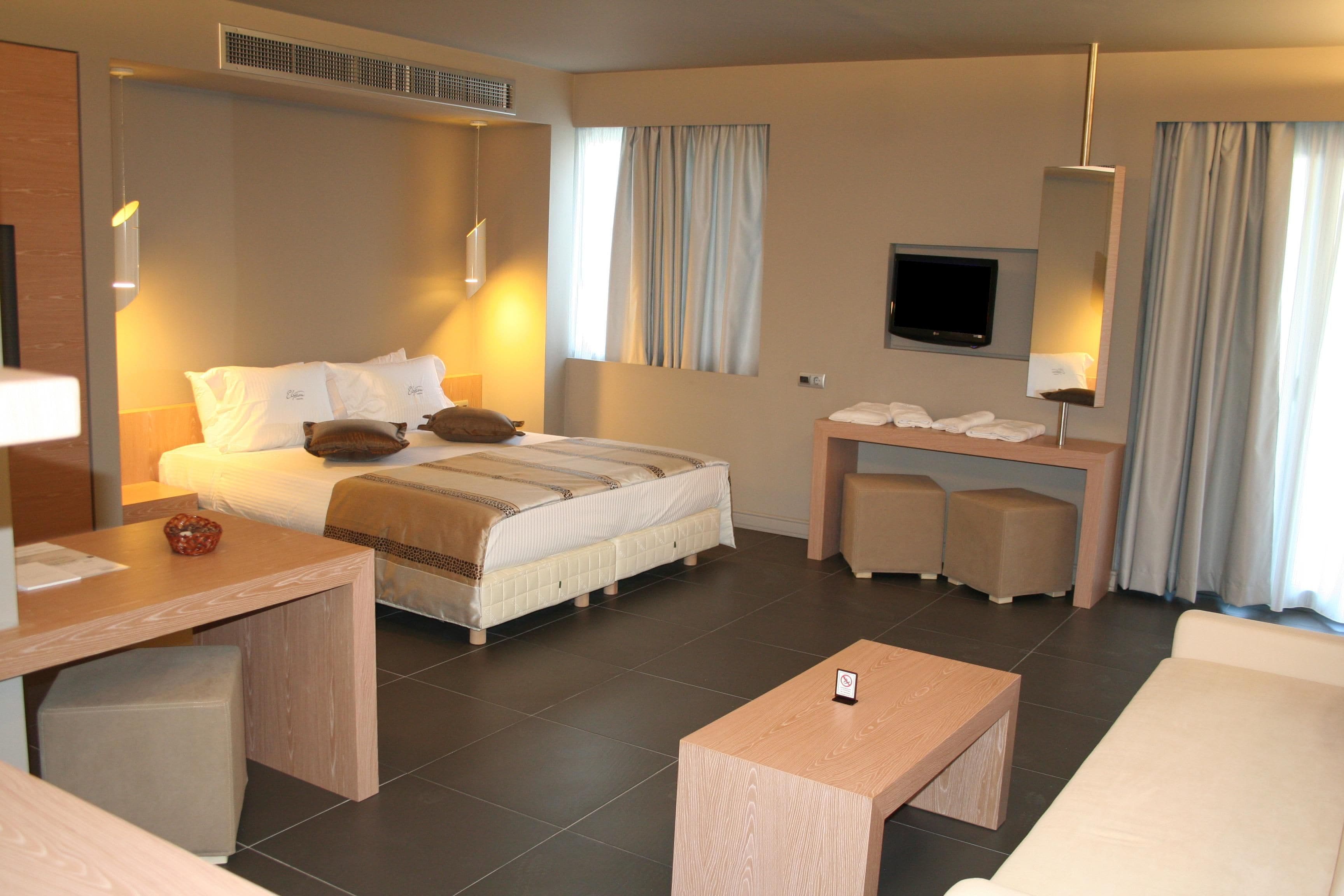 1 bedroom, premium bedding, select comfort beds, minibar