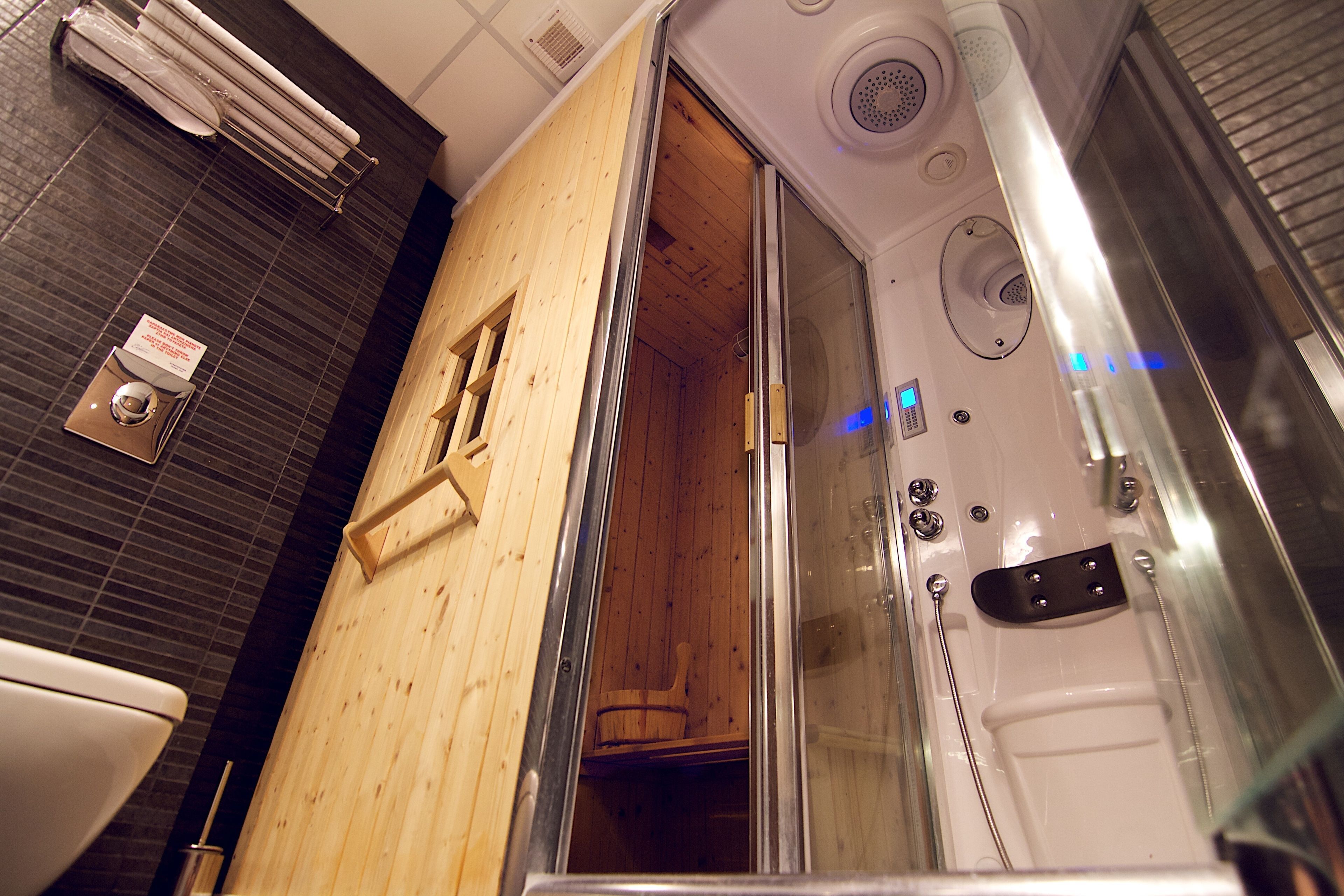 Bathroom | Free toiletries, hair dryer, bathrobes, slippers