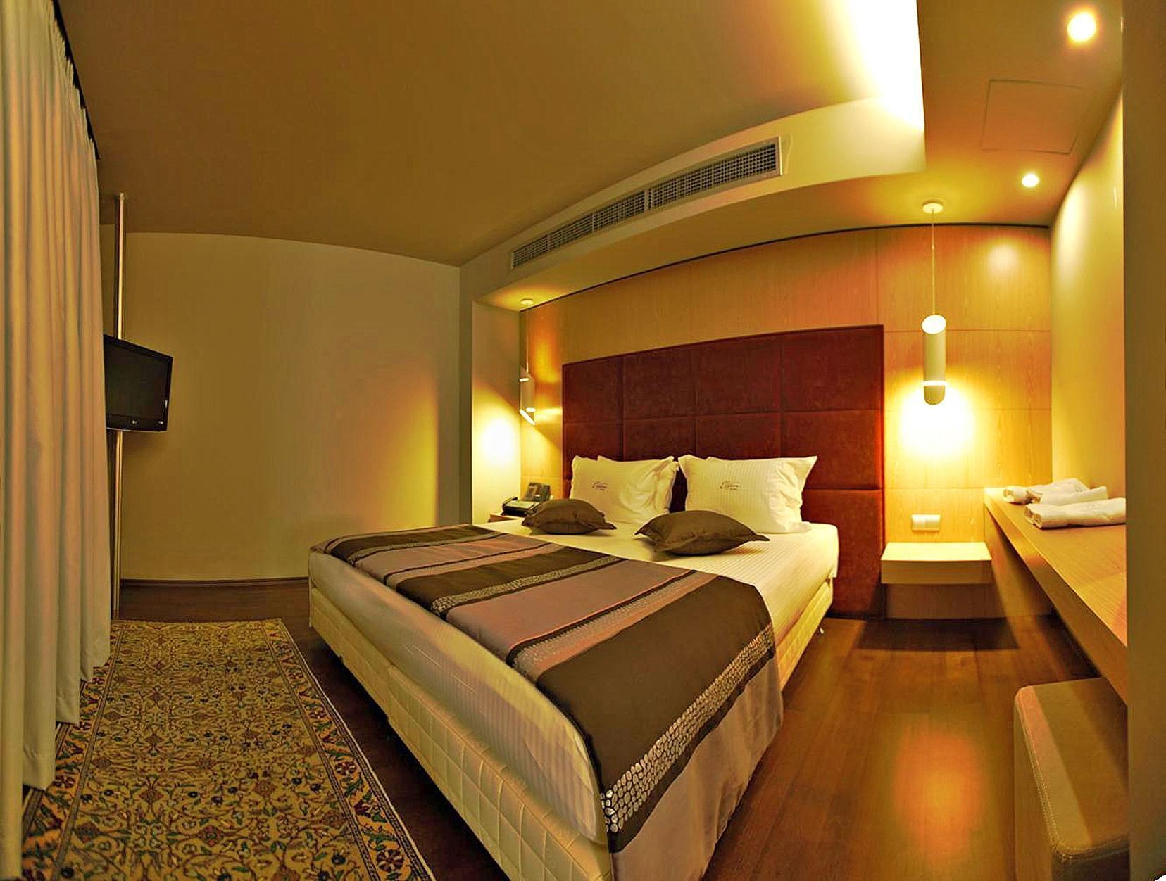 Premium bedding, Select Comfort beds, minibar, in-room safe