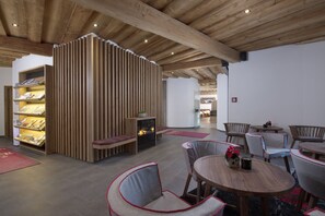 Lobby - Hotel Fischer (Sankt Johann in Tirol)
