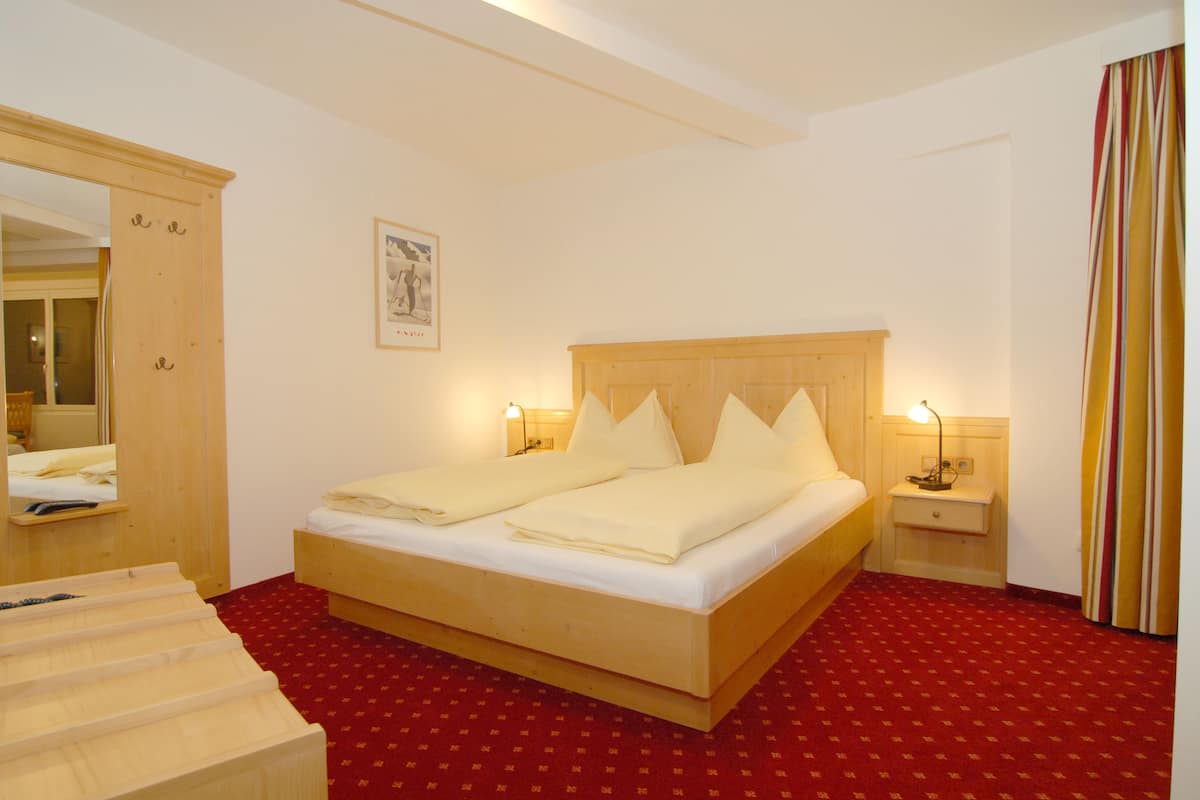 Hypo-allergenic bedding, individually decorated, desk, soundproofing
