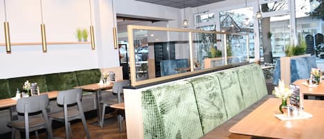 Päivittäinen buffetaamiainen maksusta