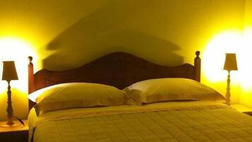 Superior Double or Twin Room, Non Smoking | Desk, free WiFi, bed sheets
