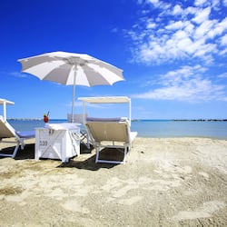 Private beach, sun-loungers, beach umbrellas, beach towels