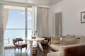 Premium bedding, down comforters, Select Comfort beds, minibar - Excelsior Hotel, SPA & Lido - Preferred Hotels & Resorts (Pesaro)
