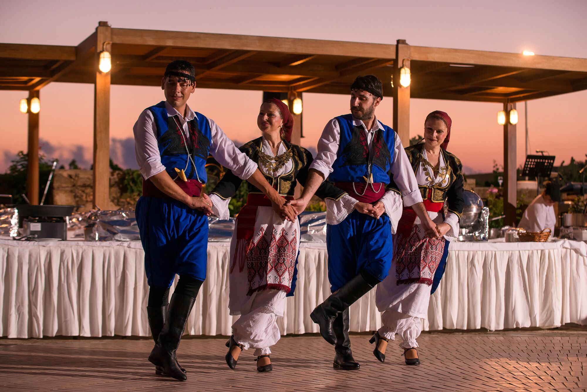 breakfast, lunch and dinner served