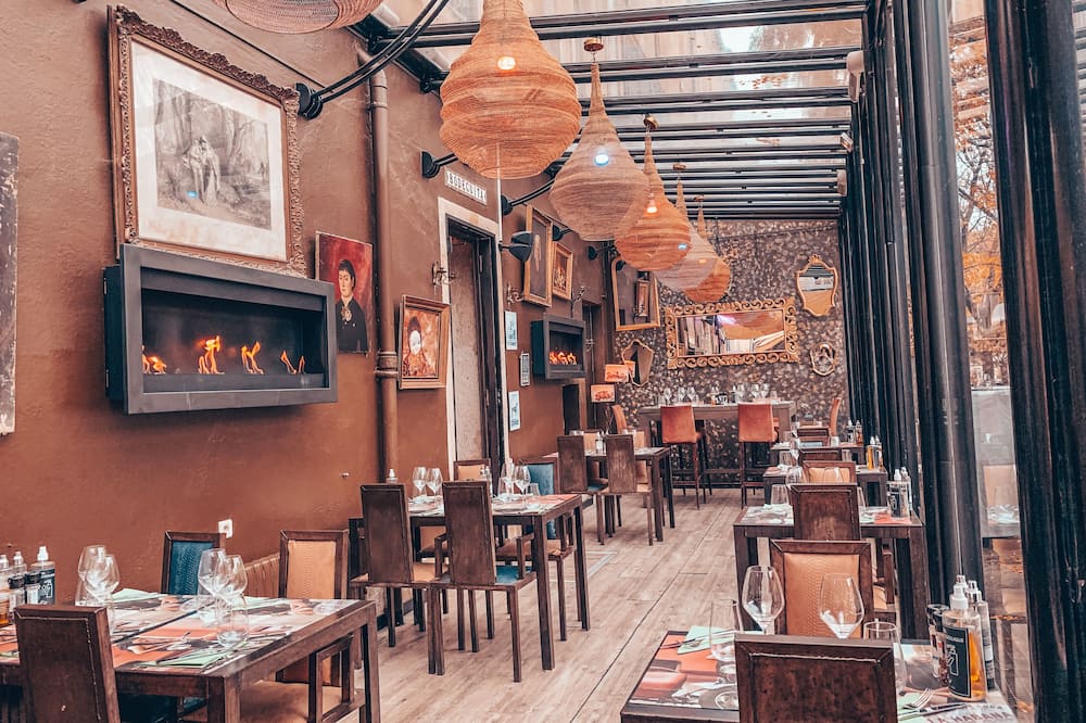 Royal Hotel