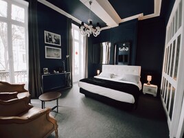 Exclusive Double Room | Individually decorated, individually furnished, desk, laptop workspace