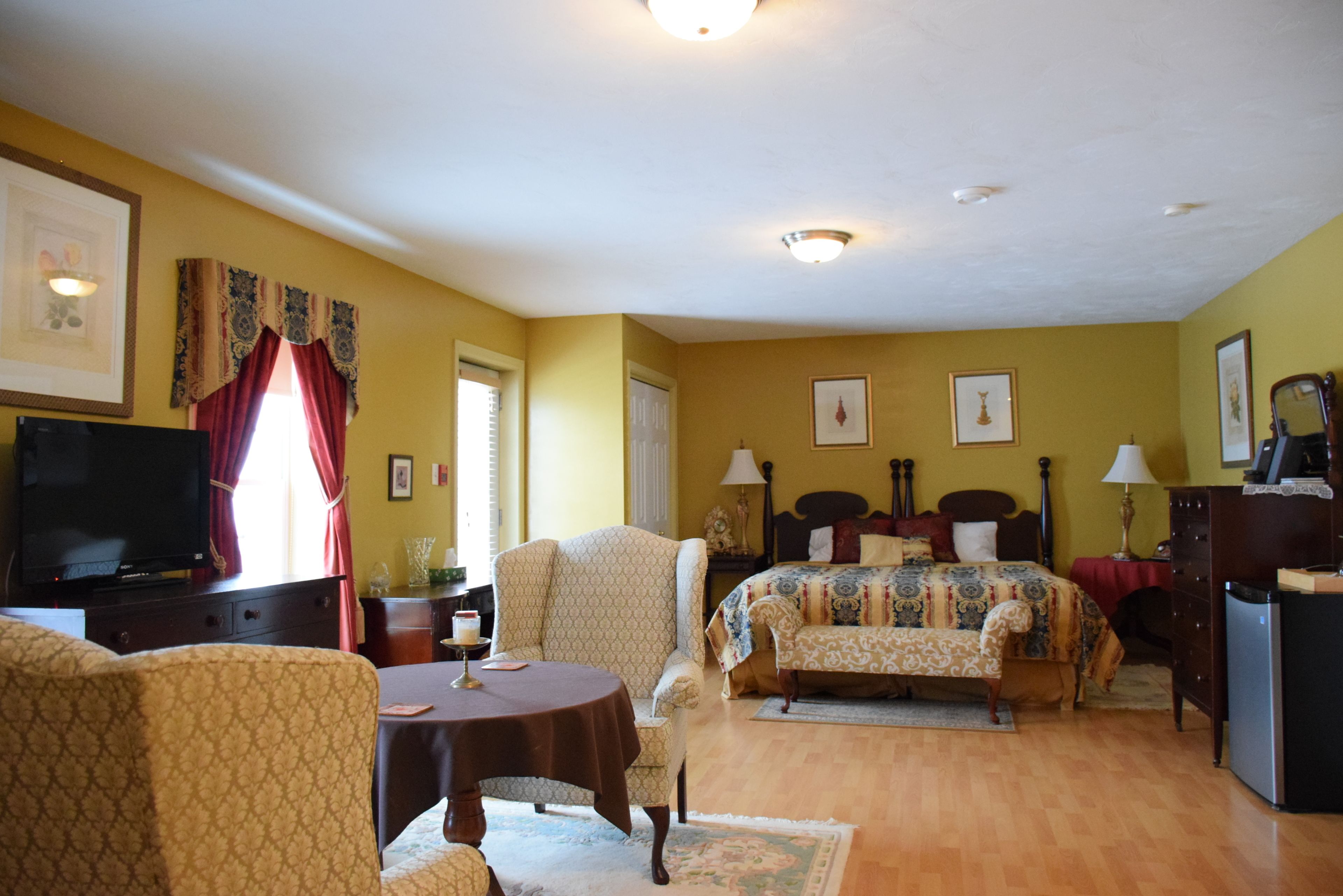 Honeymoon Suite, 1 King Bed, Balcony