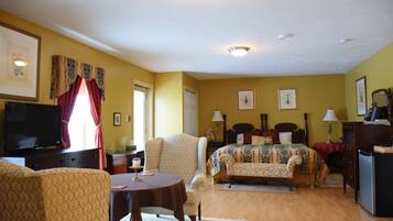 Honeymoon Suite, 1 King Bed, Balcony