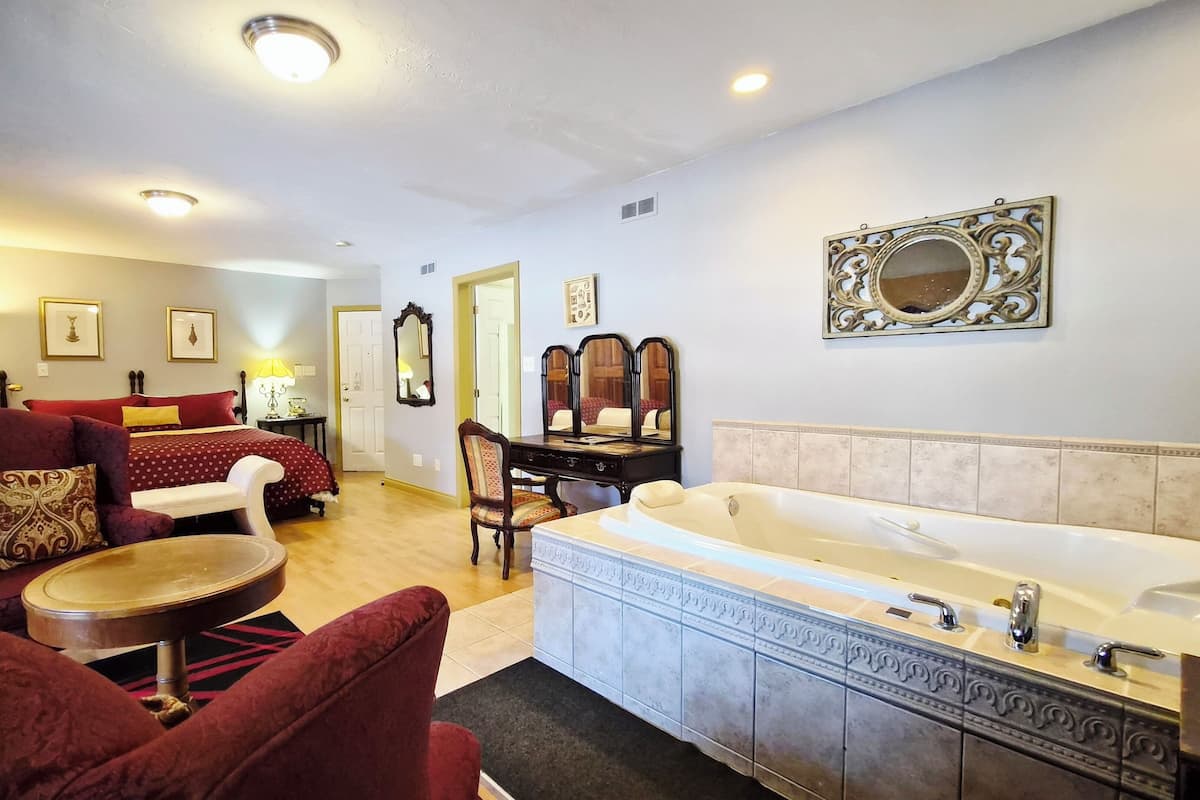 Honeymoon Suite, 1 King Bed, Balcony