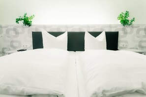 Premium bedding, desk, blackout drapes, soundproofing - Fair Hotel Mönchengladbach (Moenchengladbach)