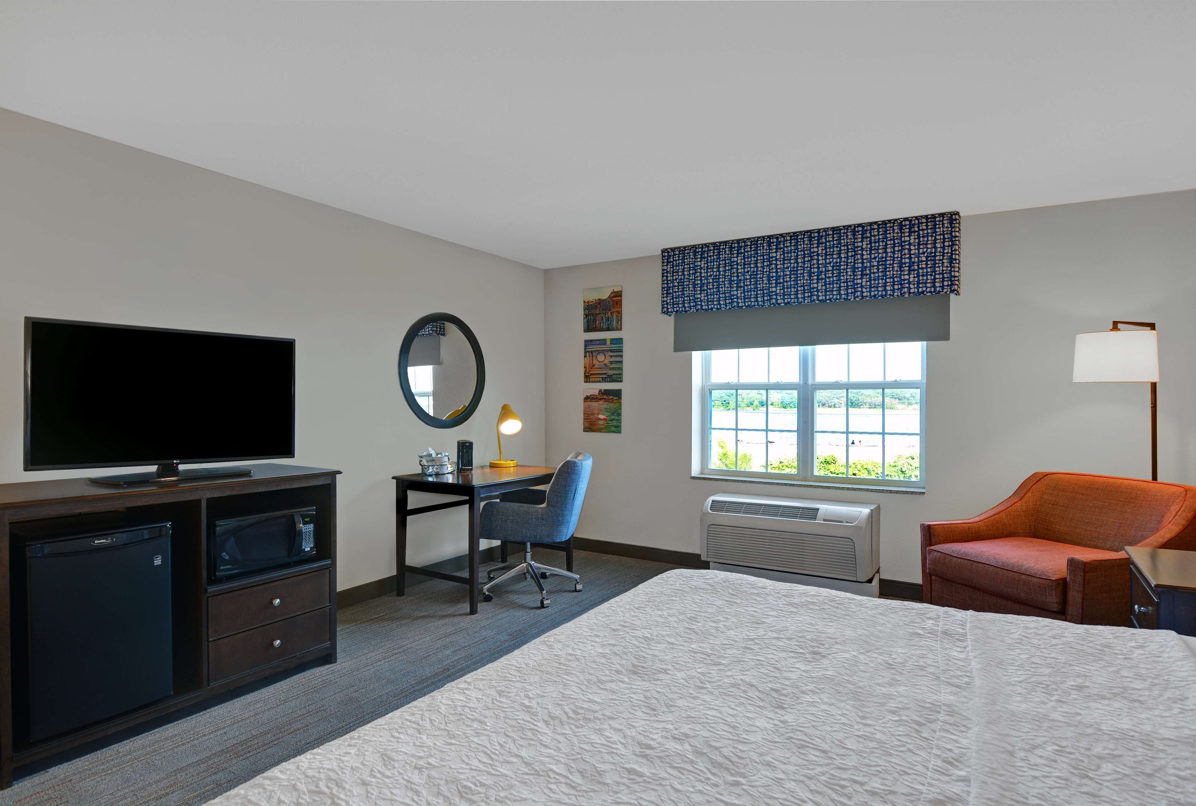 room, 2 queen beds, river view | in-room safe, free cots/infant beds, free rollaway beds, free wifi