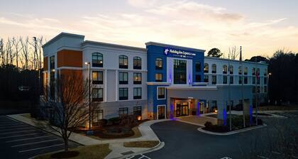 Holiday Inn Express And Suites Raleigh West Lenovo Center by IHG