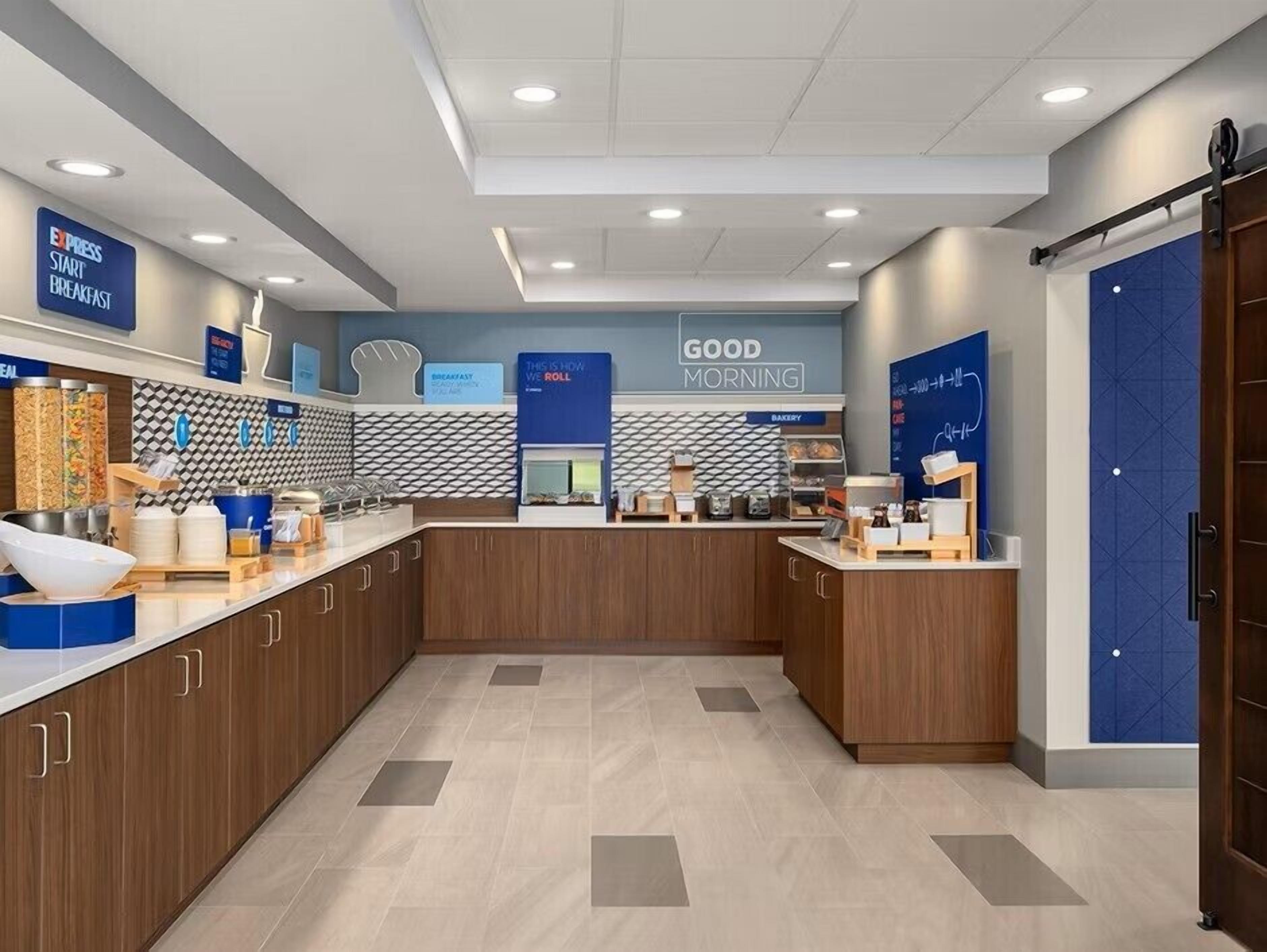 Free daily continental breakfast