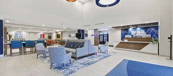 Holiday Inn Express And Suites Raleigh West Lenovo Center by IHG