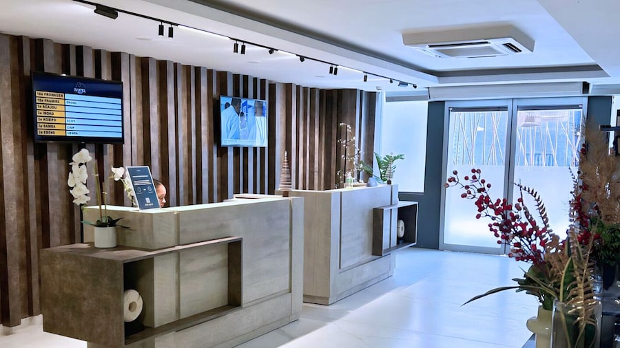阿比让伊沃特尔酒店