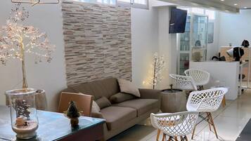 Türkisches Bad/Hamam, Maniküre und Pediküre, Massageanwendungen