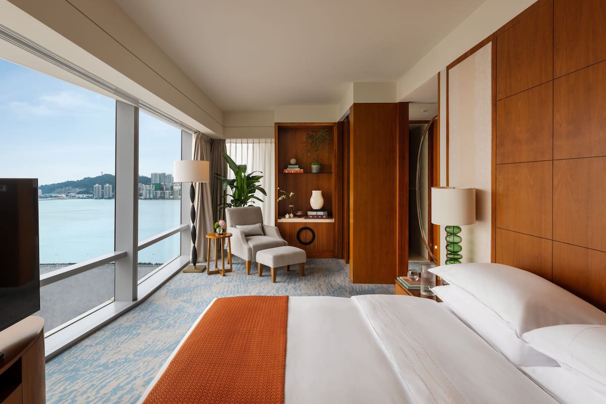 Panoramic-Suite, 1 King-Bett