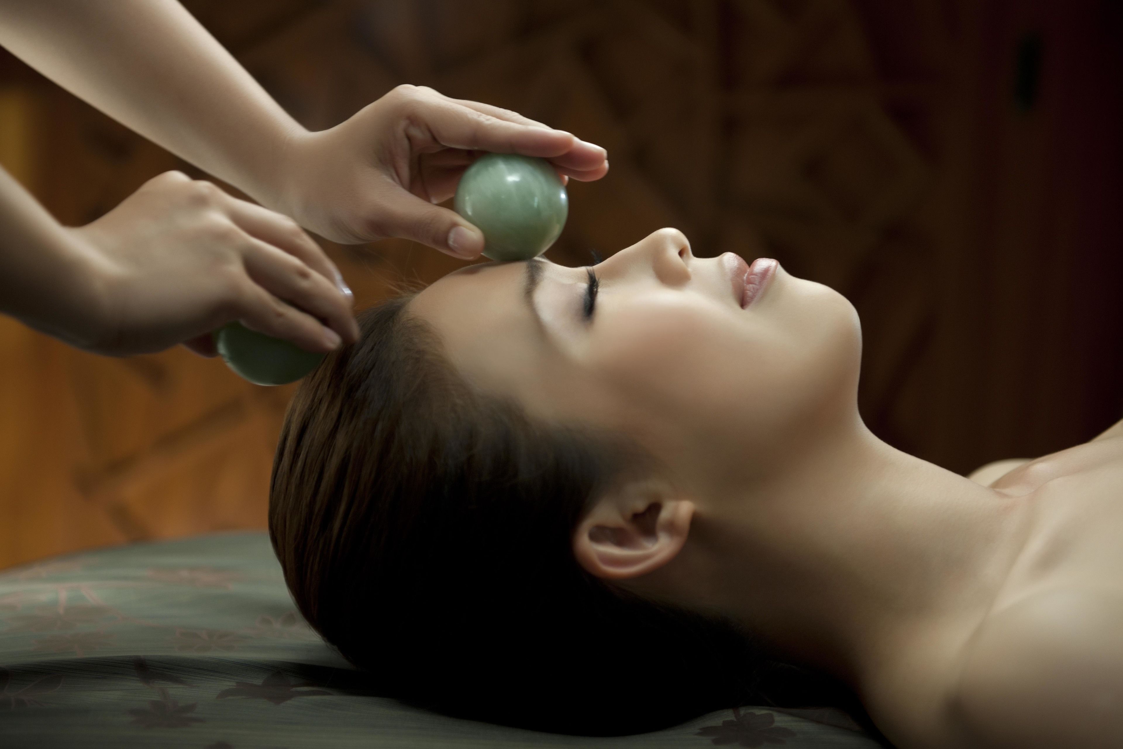 couples treatment room(s), sauna, hot tub, body treatments, aromatherapy