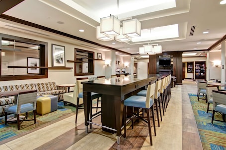 Restaurante. Hampton Inn by Hilton Toronto Airport Corporate Centre