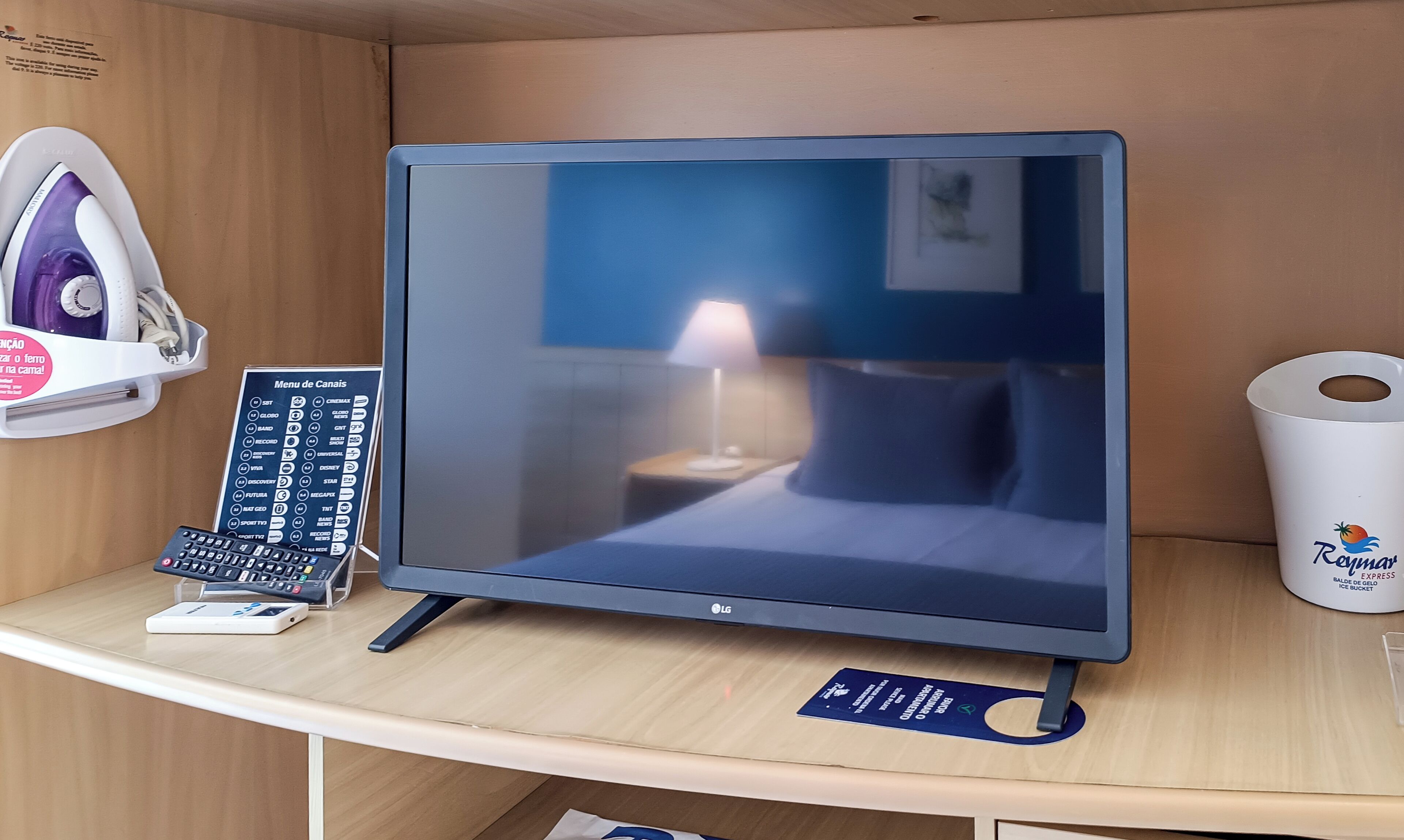 deluxe single room | television