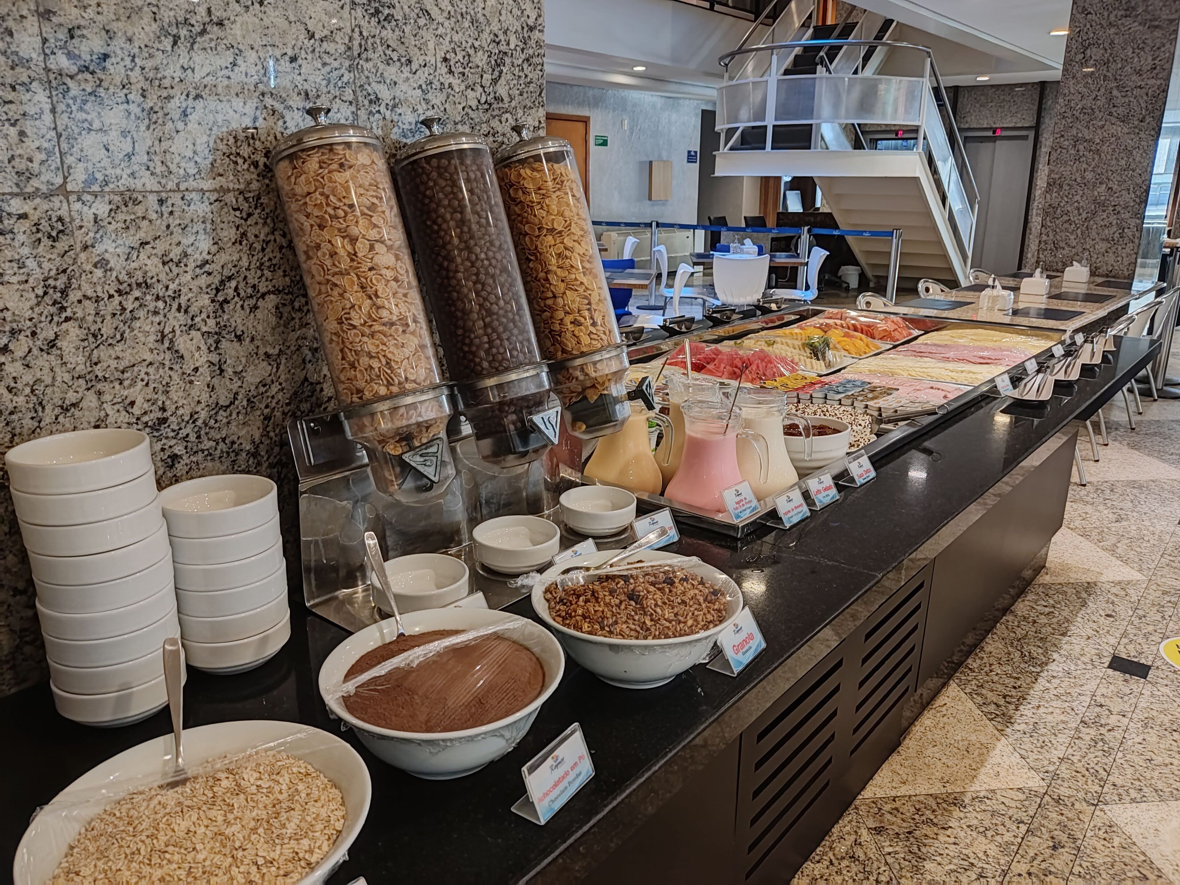 free daily full breakfast