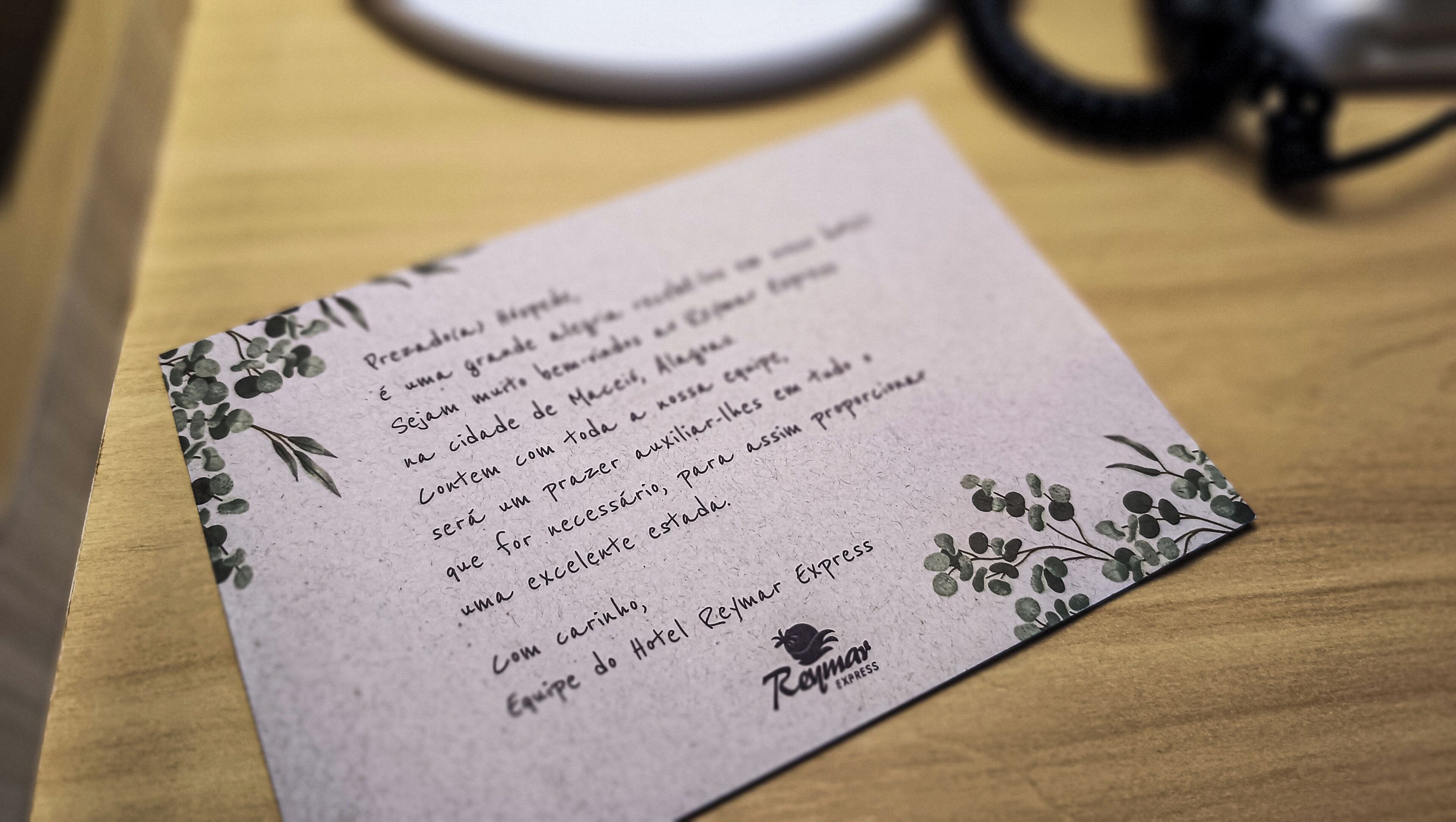 deluxe single room | 1 bedroom, in-room safe, desk, laptop workspace