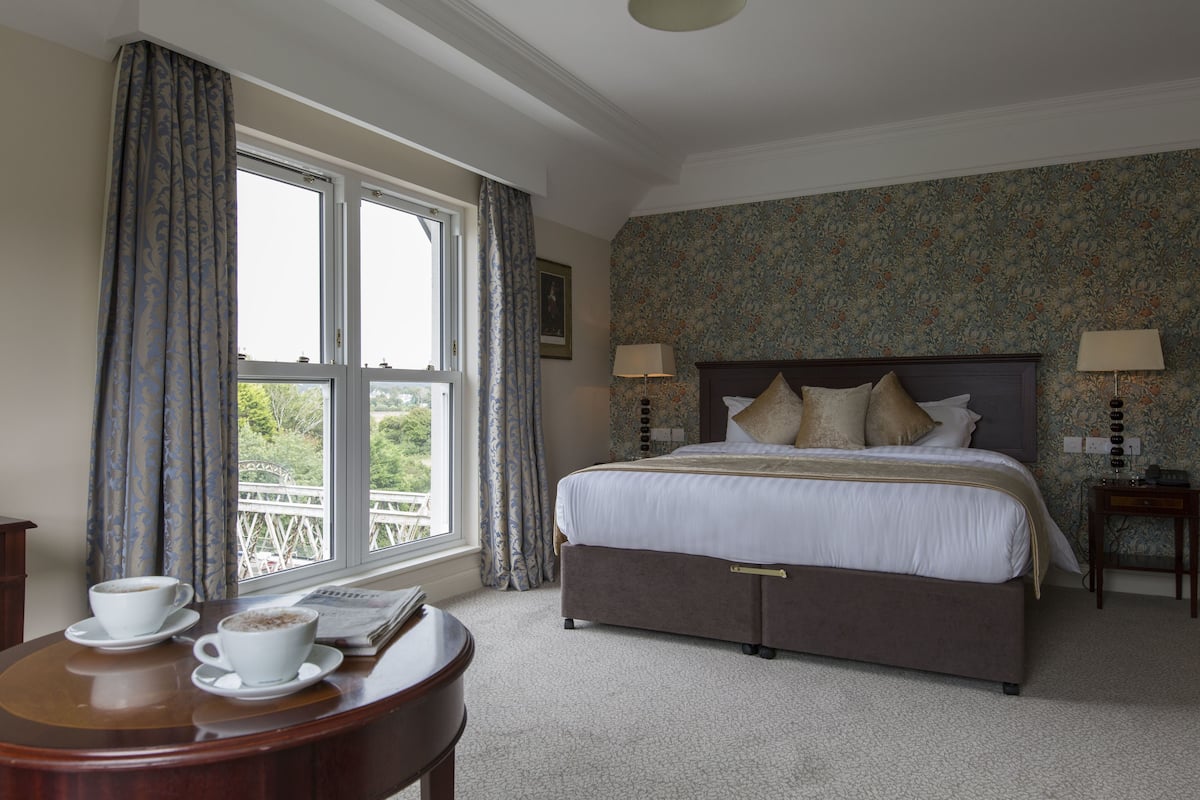 superior room | in-room safe, desk, iron/ironing board, free wifi