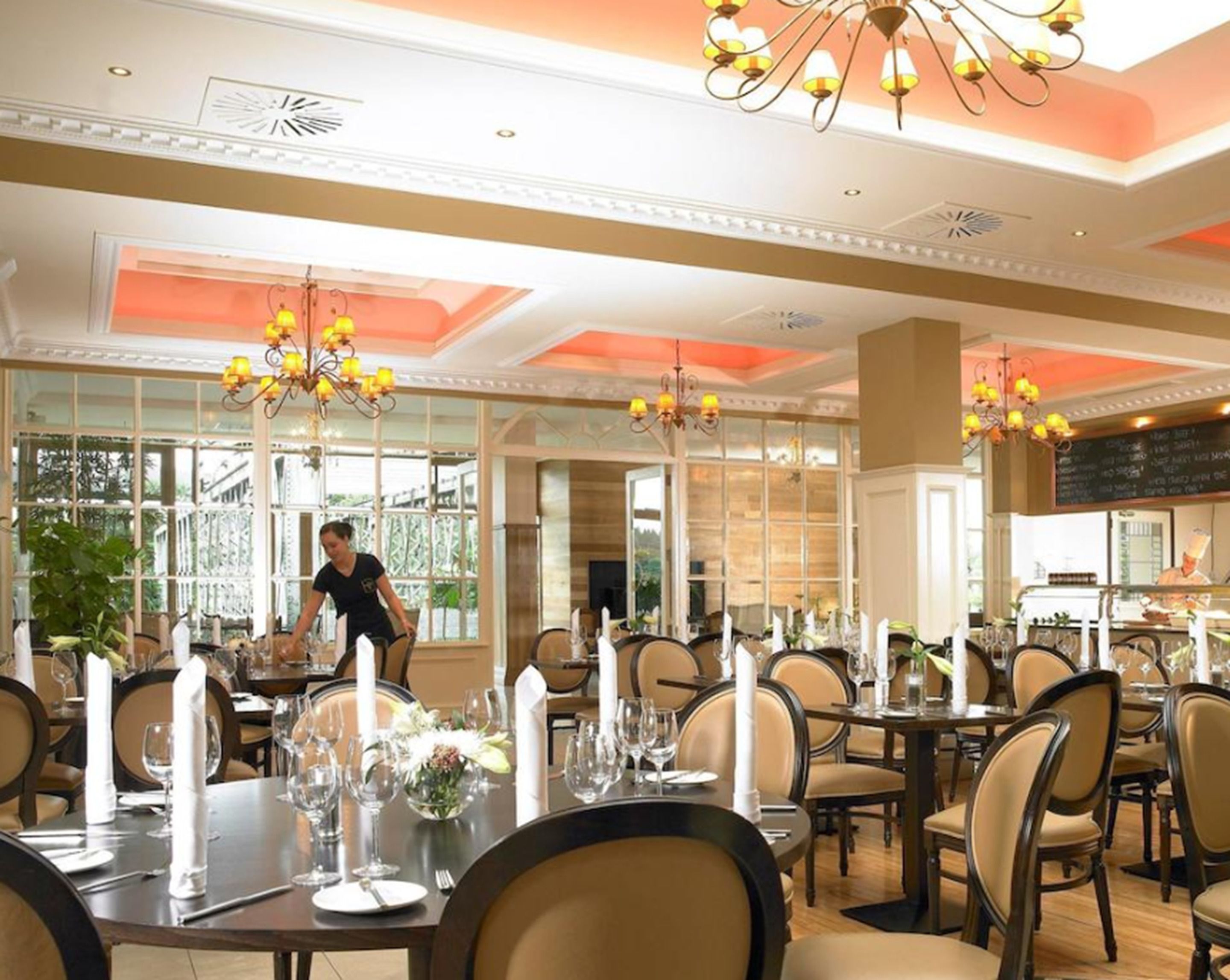 breakfast, lunch and dinner served